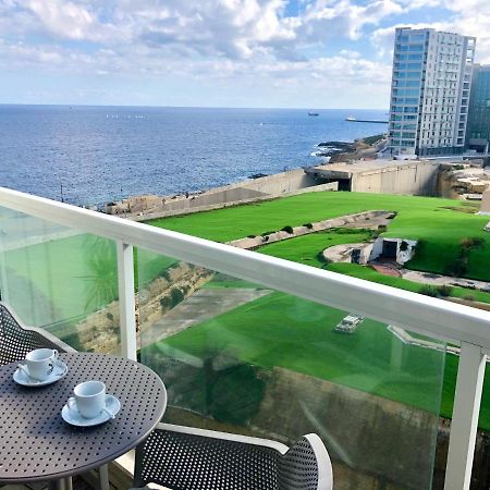 Stylish Seaview Apartment In A Prime Location سليمة المظهر الخارجي الصورة