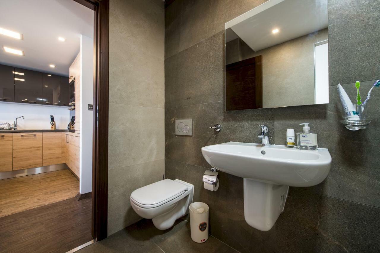 Stylish Seaview Apartment In A Prime Location سليمة المظهر الخارجي الصورة