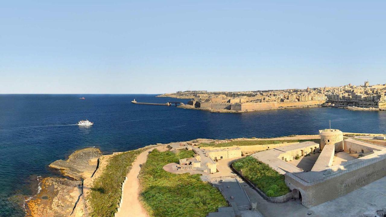 Stylish Seaview Apartment In A Prime Location سليمة المظهر الخارجي الصورة